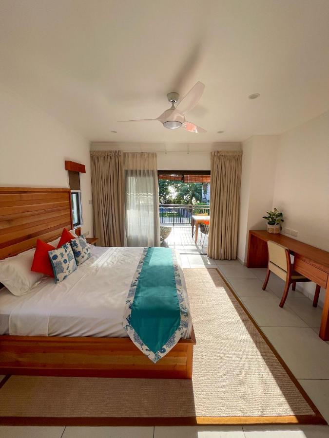 Nautilus Apartments Anse Royale Eksteriør billede