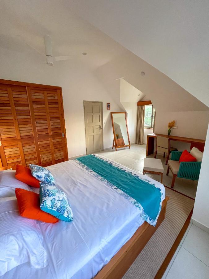 Nautilus Apartments Anse Royale Eksteriør billede