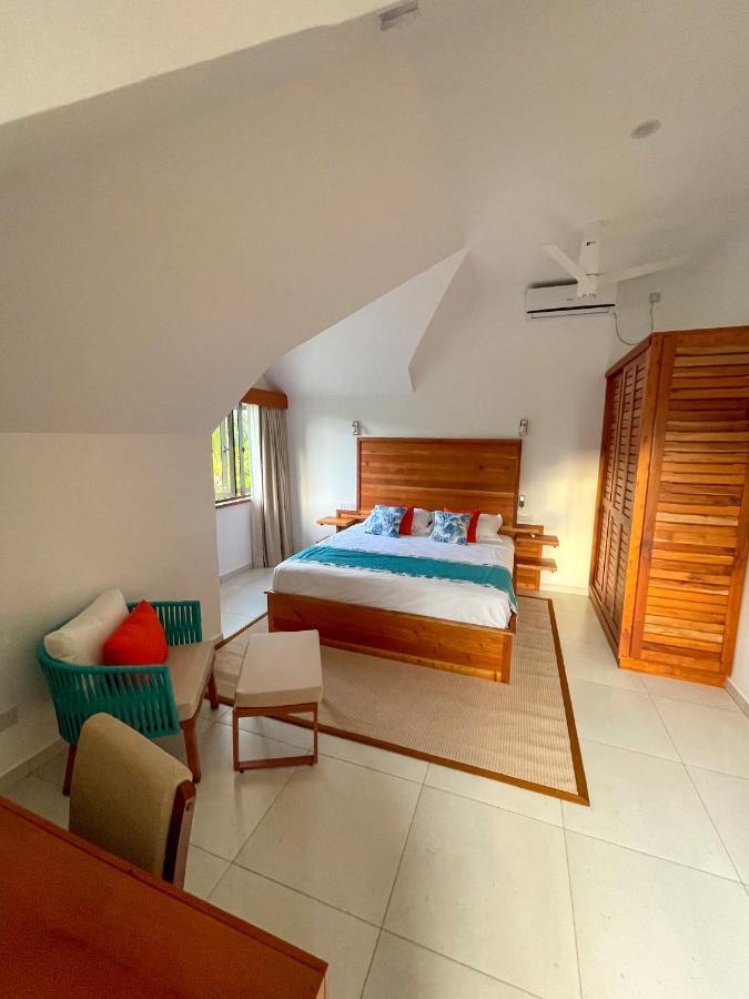 Nautilus Apartments Anse Royale Eksteriør billede